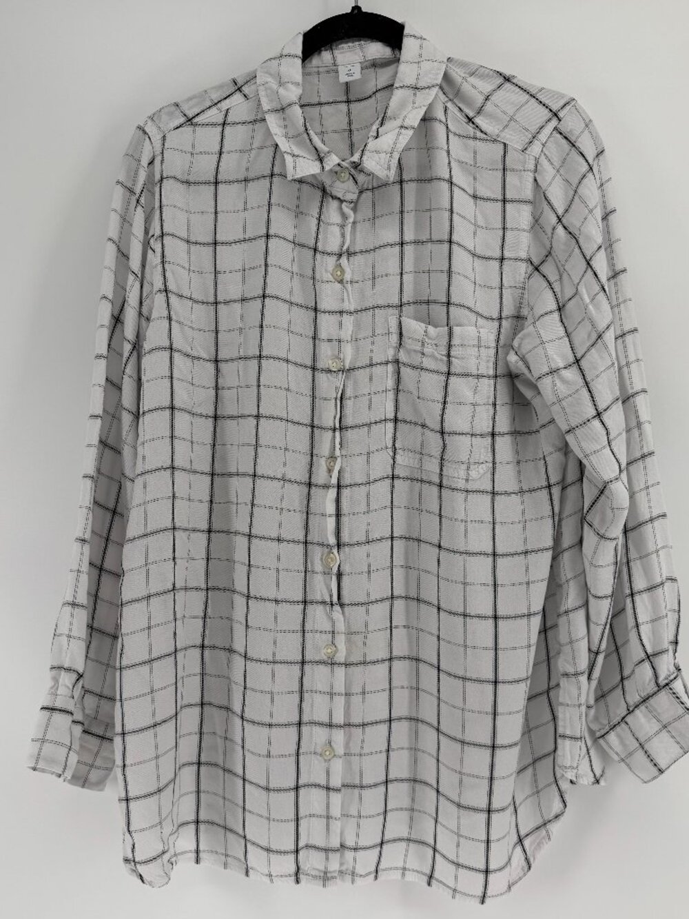 Old Navy button up top size XL